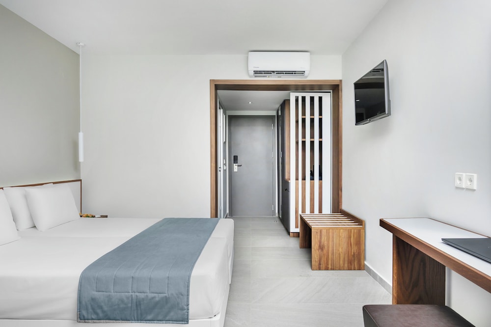 DOUBLE ROOM SUPERIOR