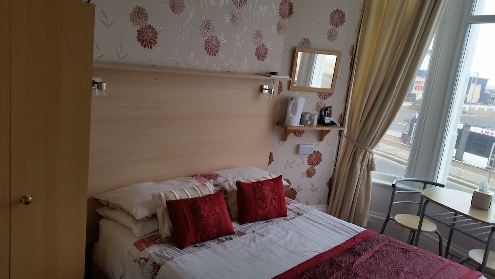The Sands Hotel 16/50