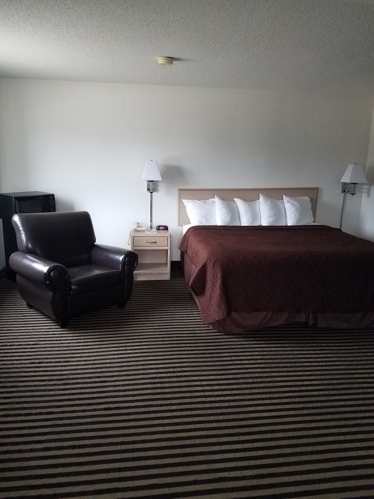 Super 8 by Wyndham Humboldt 39/48