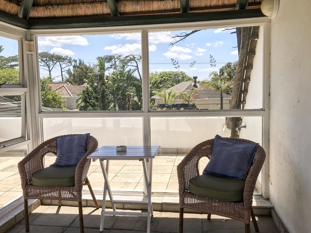 Howard's End Manor 18/50