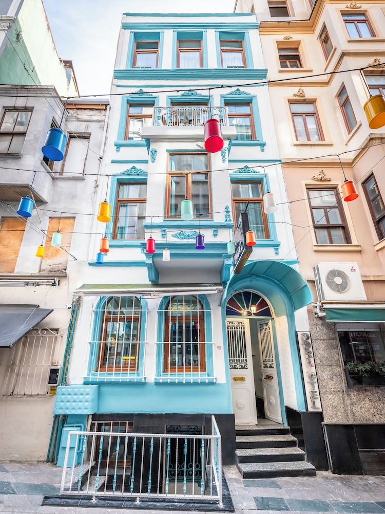 Taksim Dora Hotel & Suites 1/21