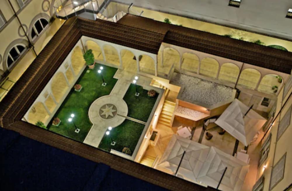 Domus Australia Guest House 39/70