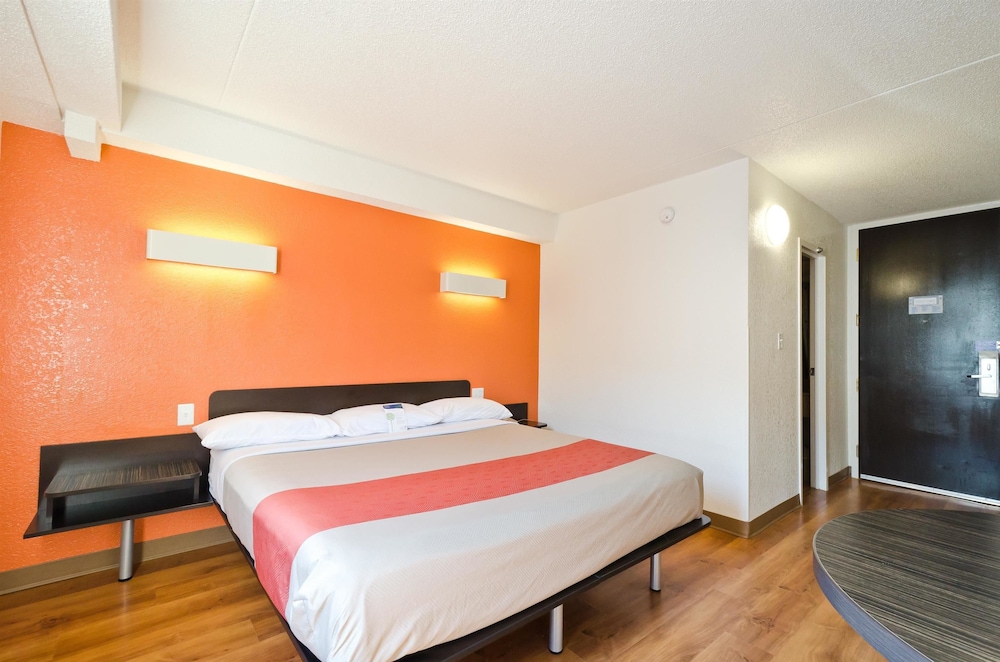 Motel6 Springfield, VA - Washington DC Southwest 27/47