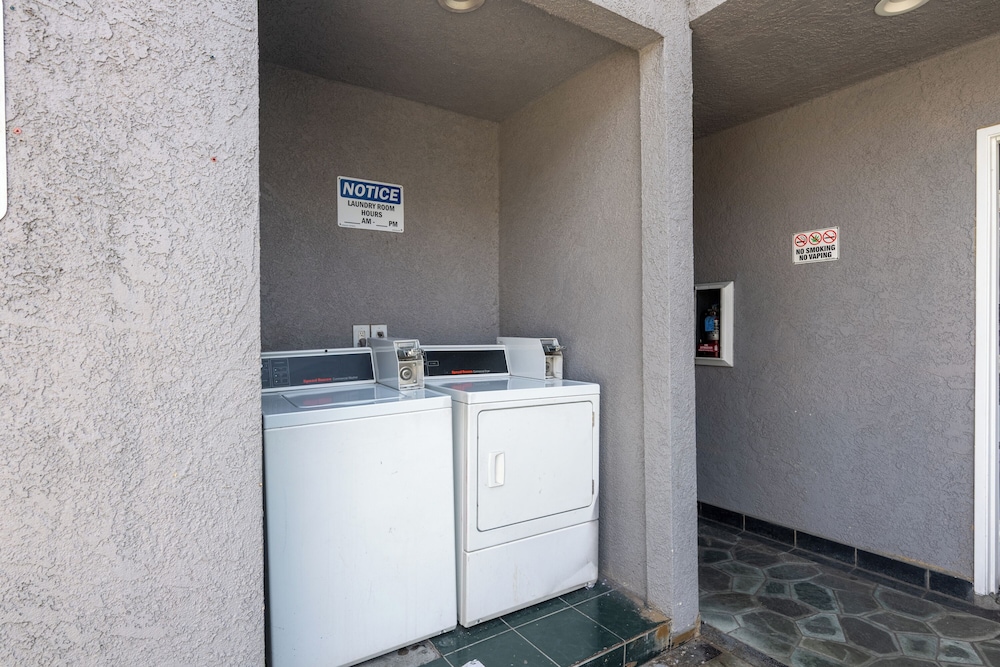 Hollywood City Inn 15/60