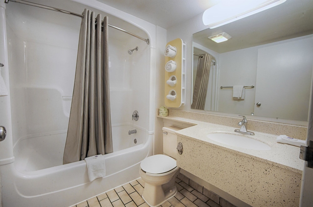 Motel6 Albany, NY 55/60