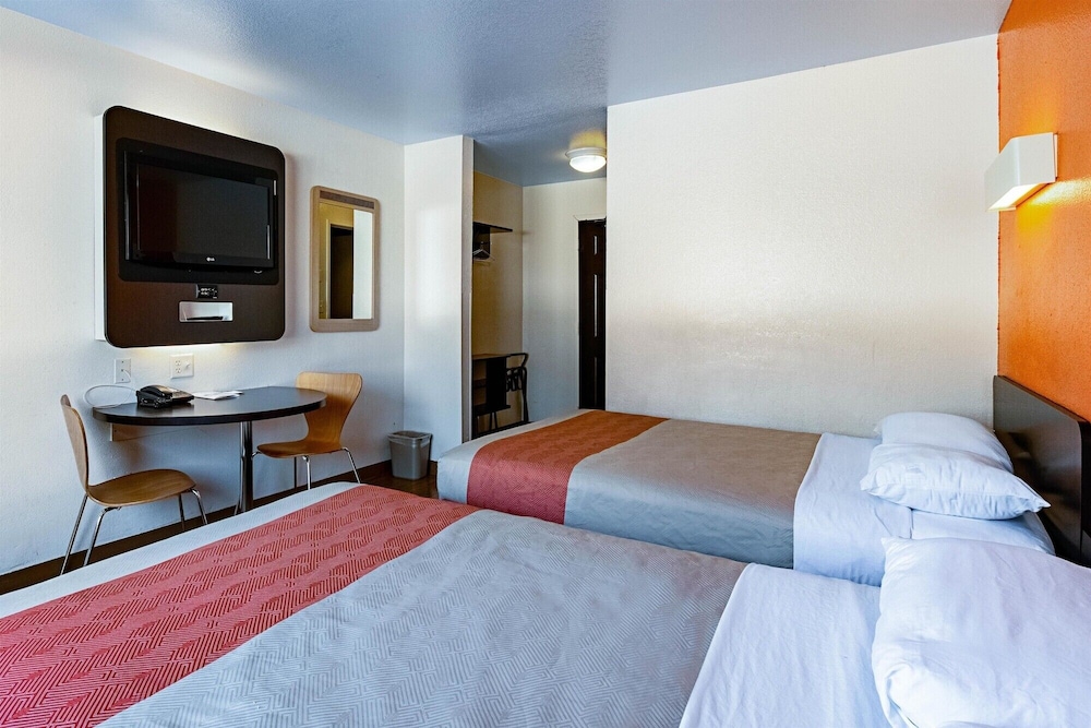 Motel6 Palatine, IL - Chicago Northwest 16/52