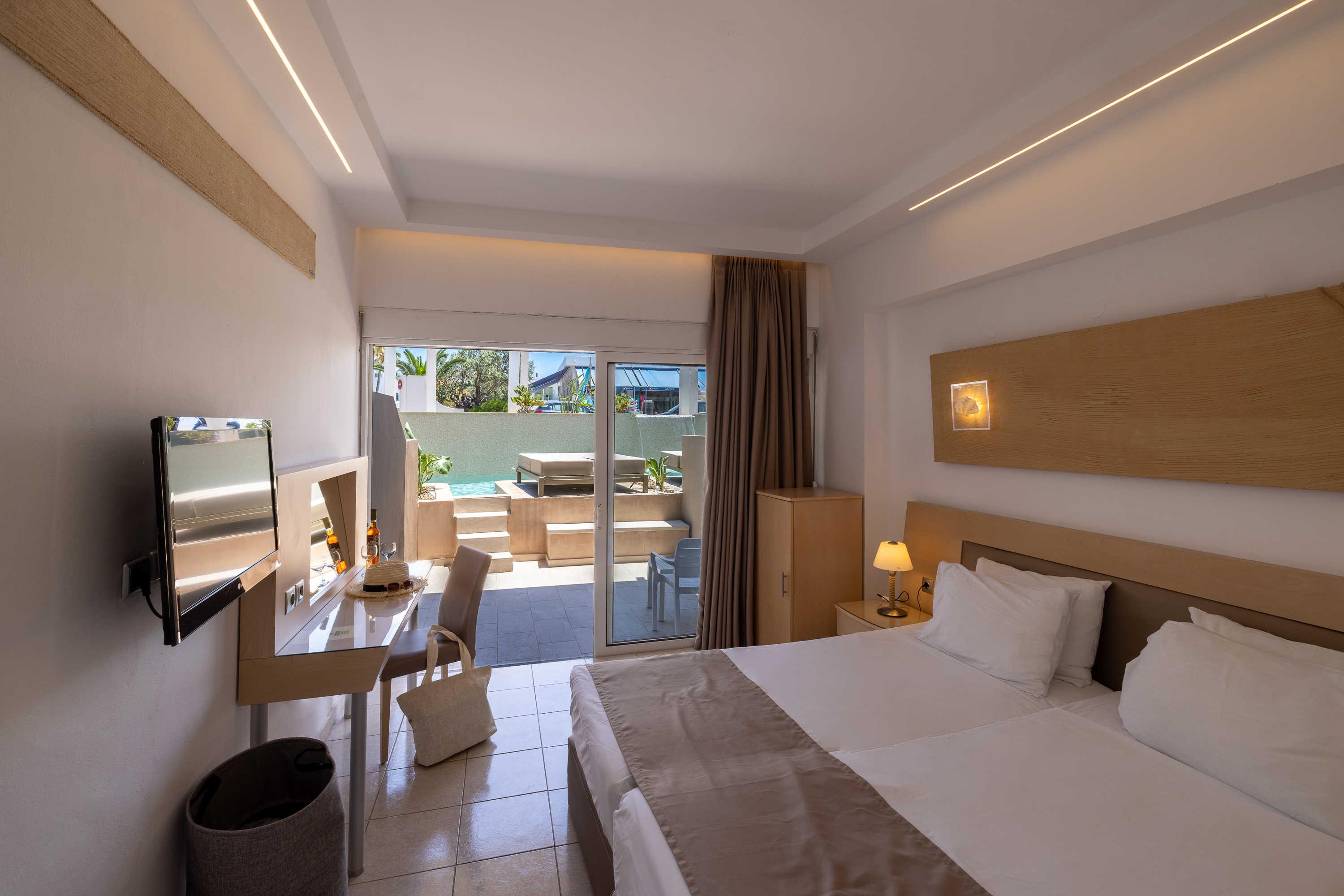 Kolymbia Bay Art - Adults Only 24/65
