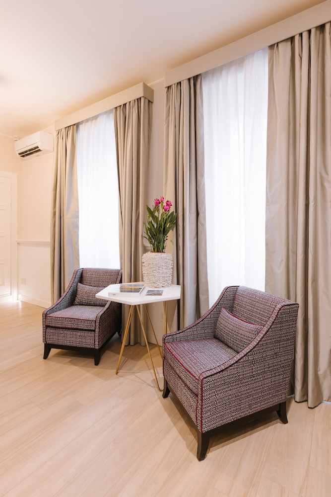 Rhea Silvia Luxury Navona 24/50