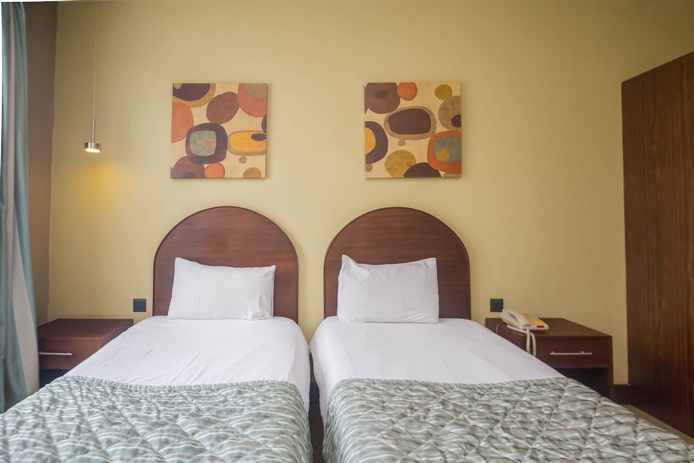 Taarifa Suites 13/50
