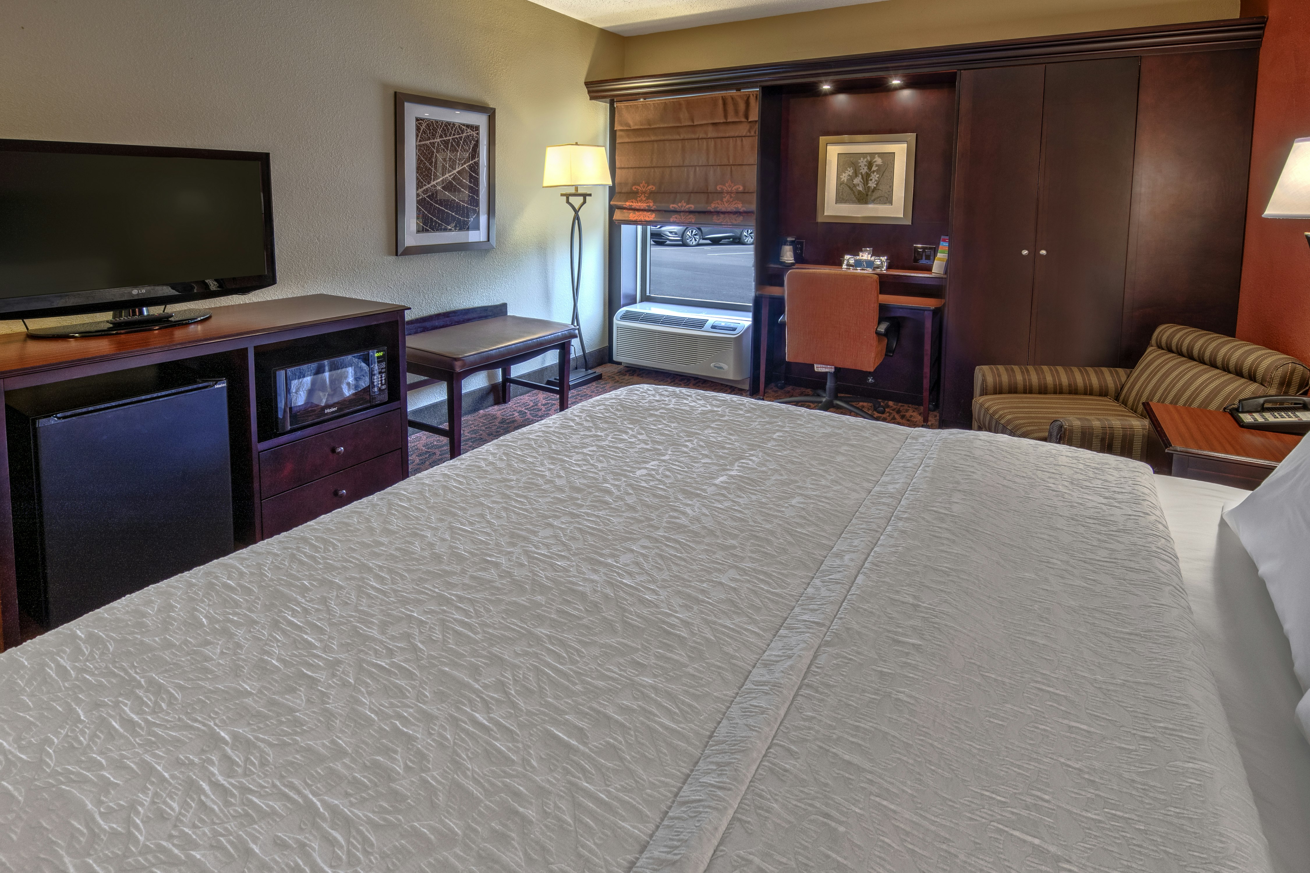 Deluxe, King Bed, Hot Tub