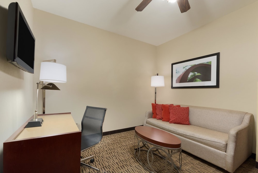 Hawthorn Suites By Wyndham College Station 39/60