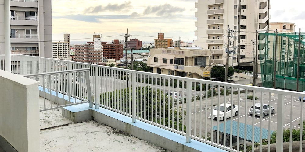 Sunset Hills Inn Naha 8/50