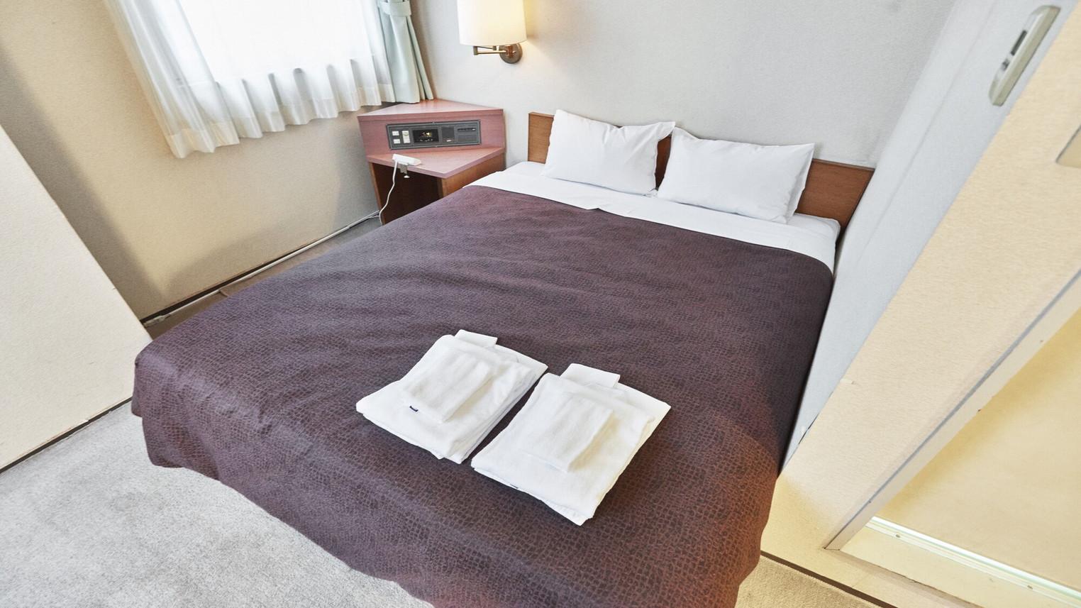 Standard, Double Bed, City View, Middle Floor, Main Building
