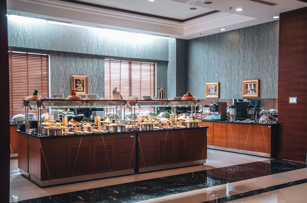Wellborn Luxury Hotel 8/47