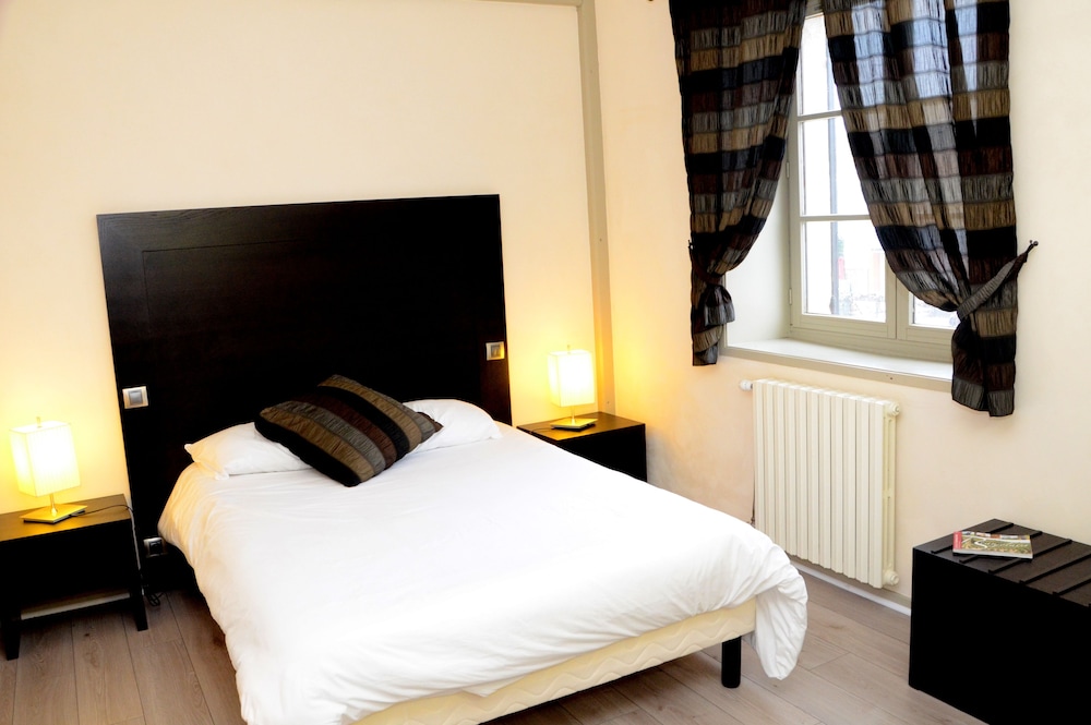 HOTEL SAINT-ROMAIN 18/58