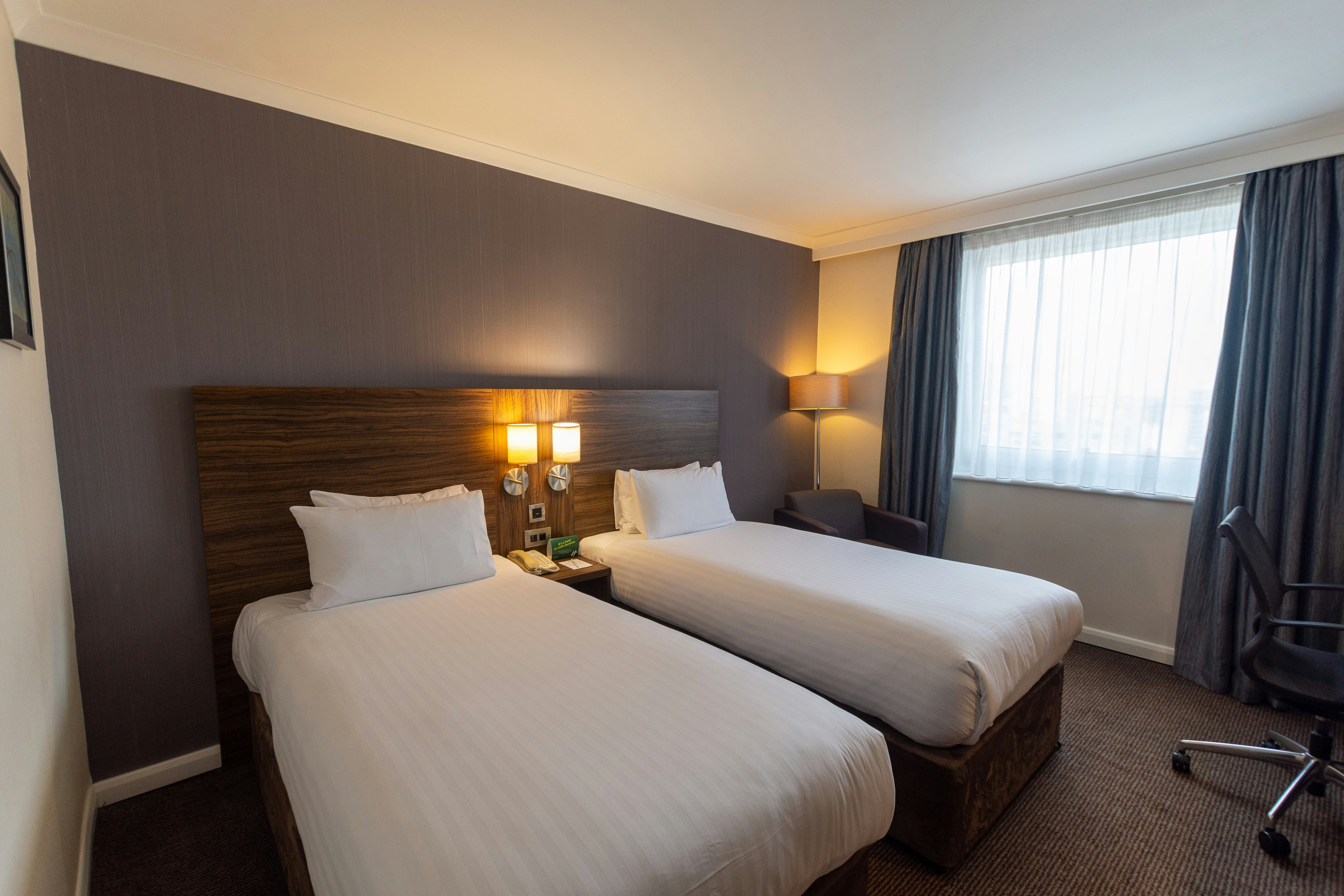 HOLIDAY INN LIVERPOOL 14/50