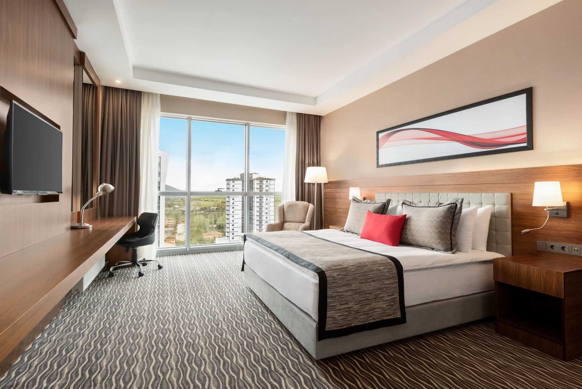 Suite, King Bed, Smoking