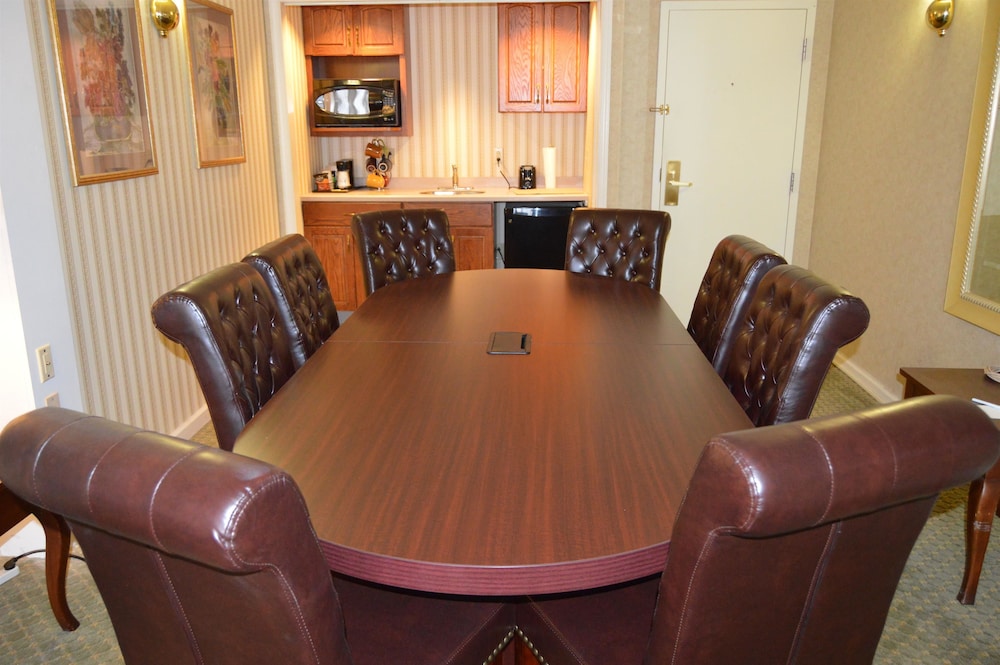 Best Western Plus Wilkes Barre Center City 46/55