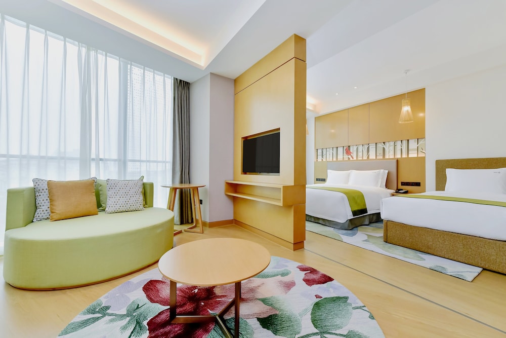 Holiday Inn Changsha Dawangshan 41/72