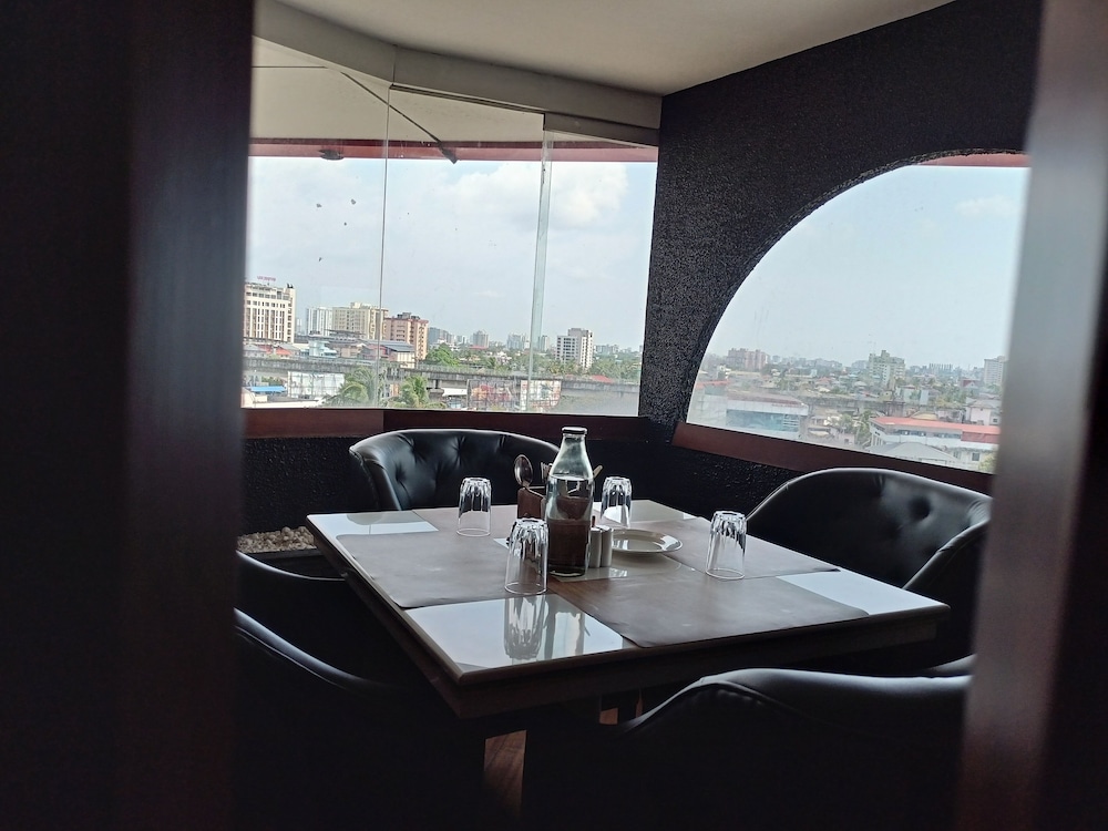 Presidency Hotel 52/63