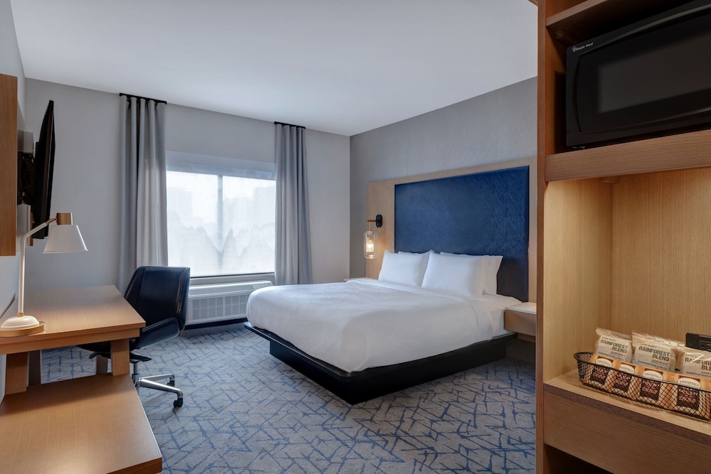 Fairfield Inn & Suites Minneapolis Downtown 10/28