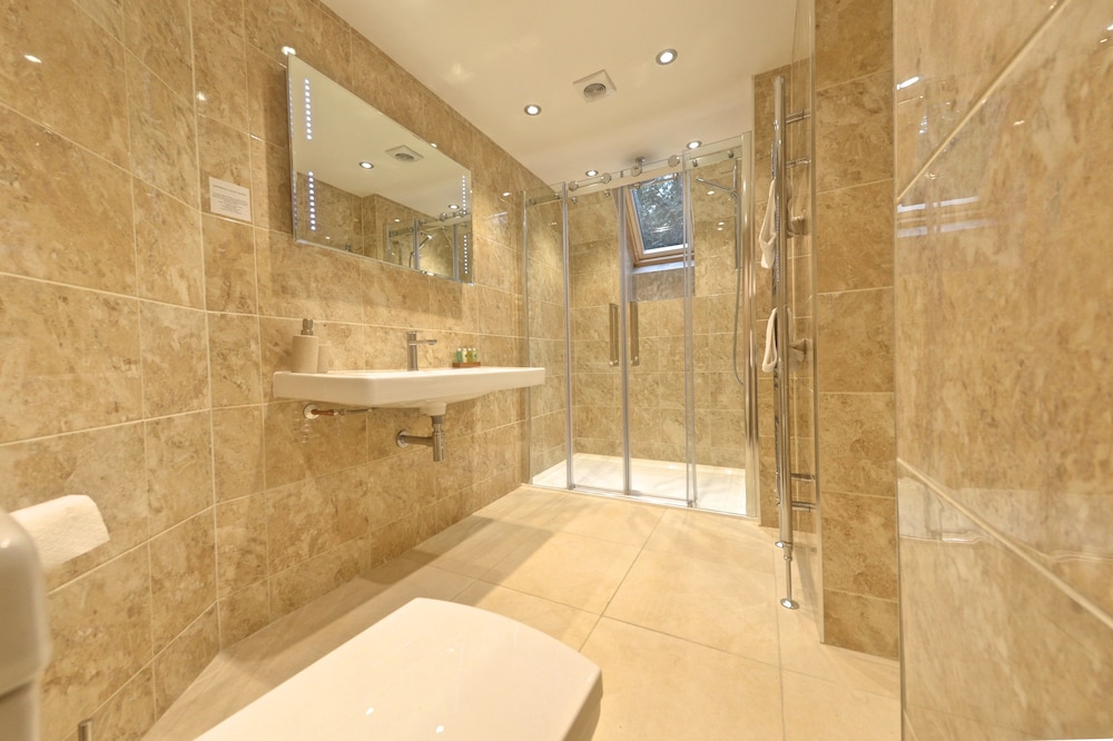 Holiday Cottages And North Star Apartment 28/30