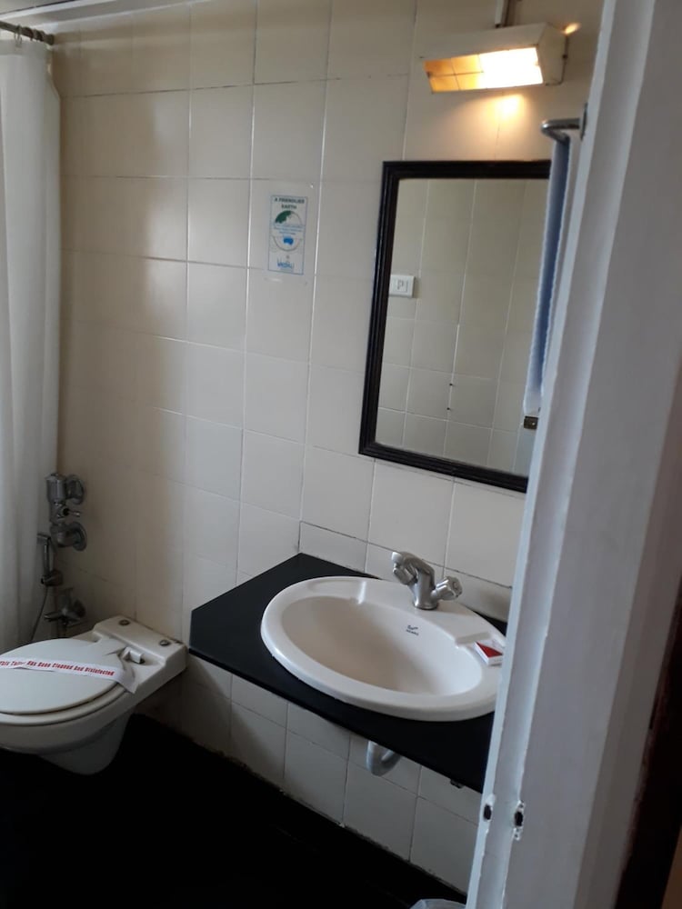 Hotel Vrishali Executive 17/61
