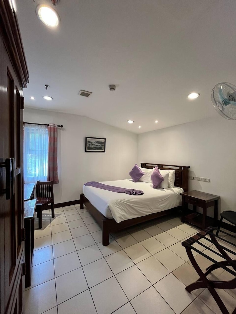 Safari Lodge Baguio By Log Cabin Hotel 19/76