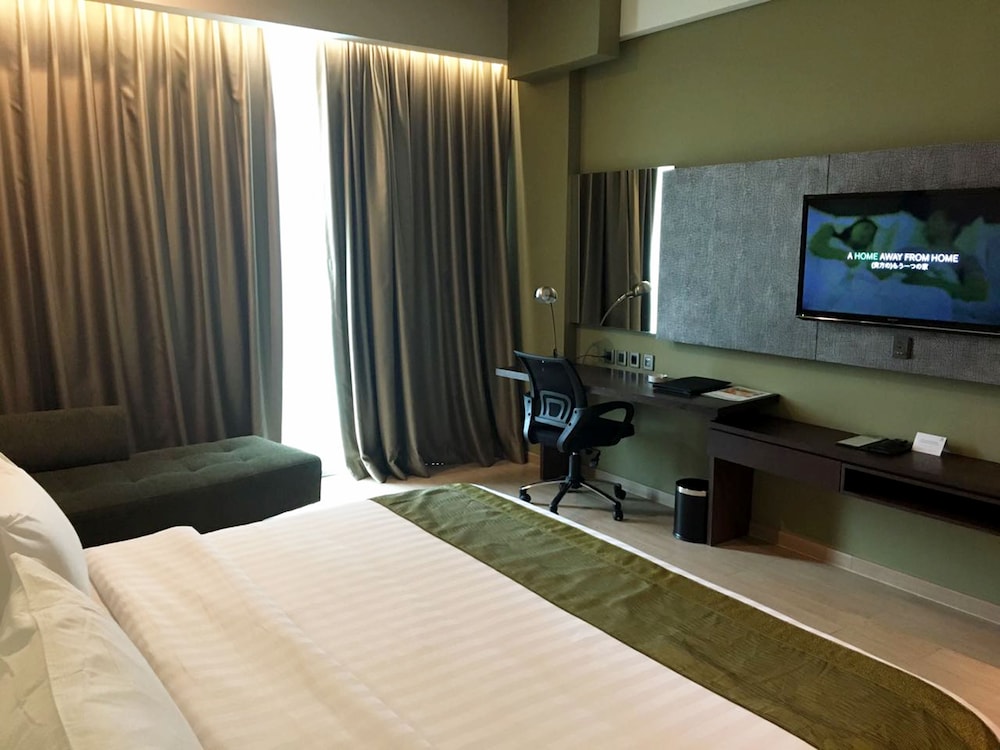 Holiday Inn Cikarang Jababeka 13/54