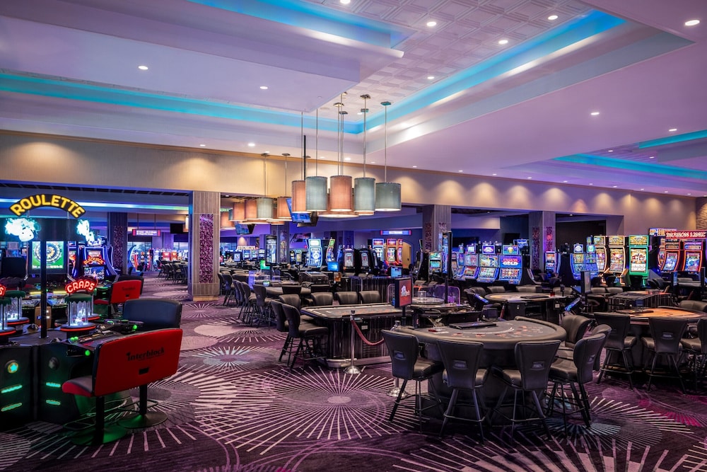 Harrah's Gulf Coast - A Caesars Rewards Destination 36/48