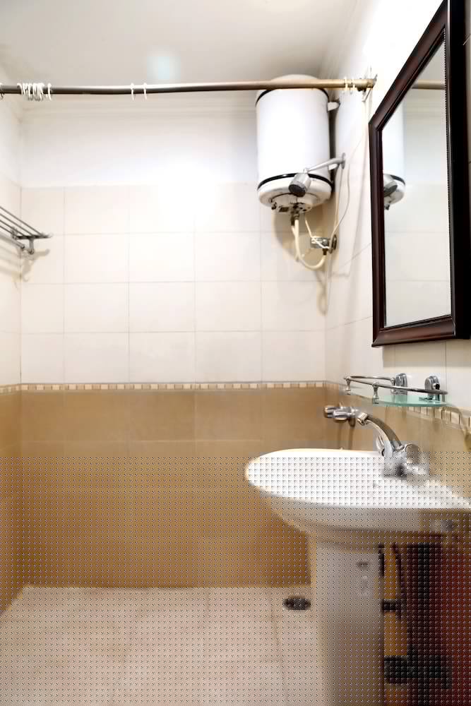 HOTEL HERITAGE INN 21/58