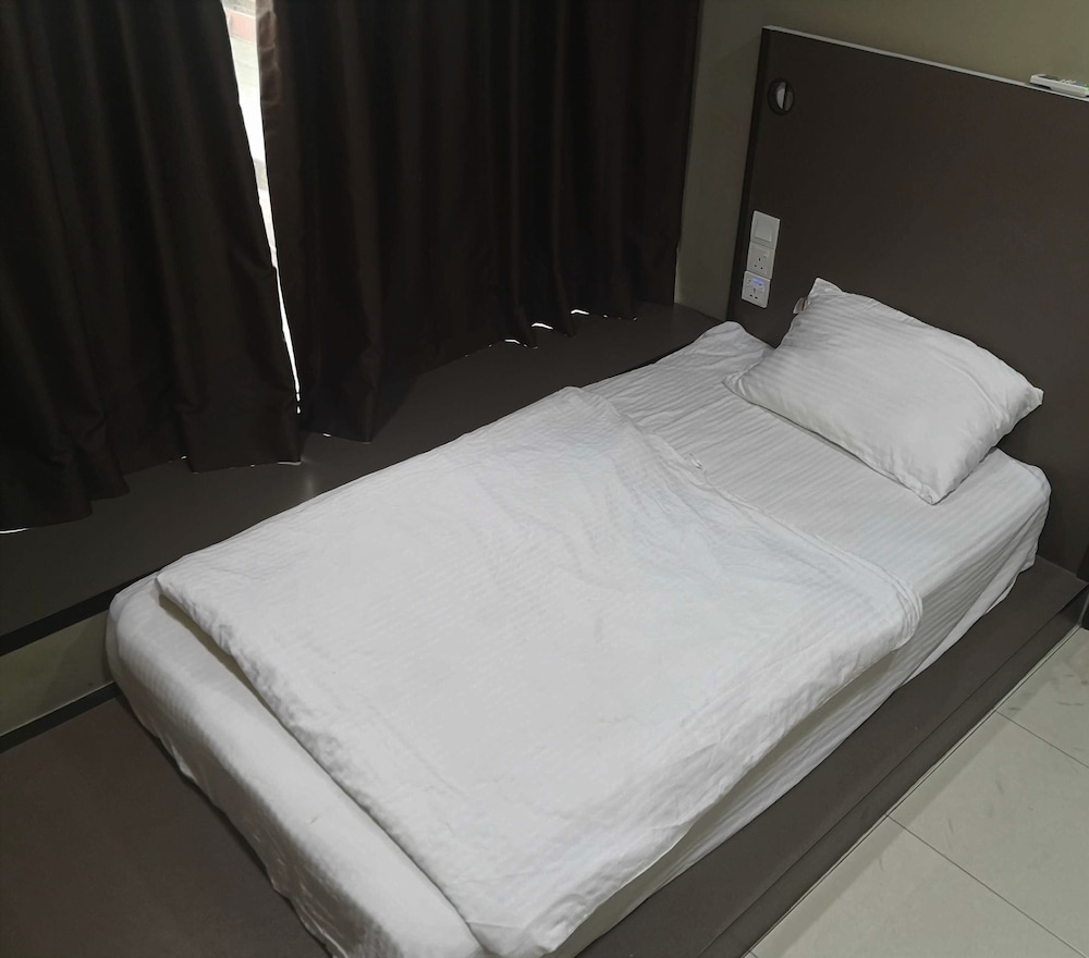 Tropika Garden Hotel 25/41