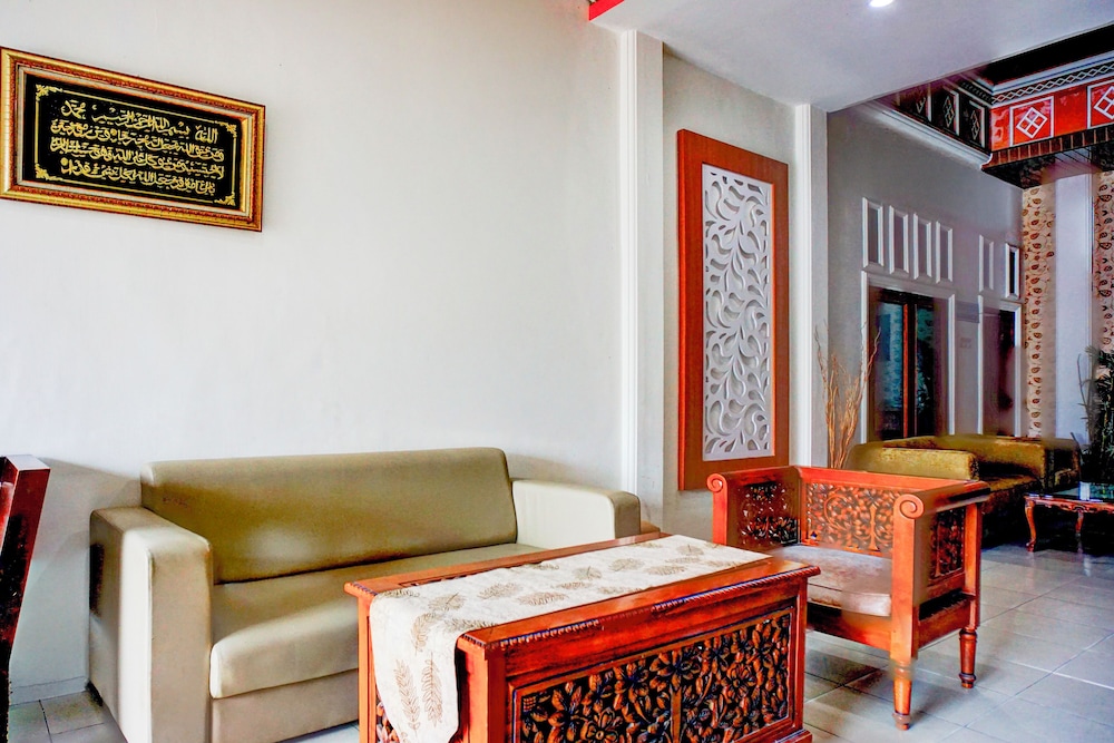 Hotel O Kuta Alam Near Masjid Oman Al-Makmur Formerly Daka Hotel 32/35