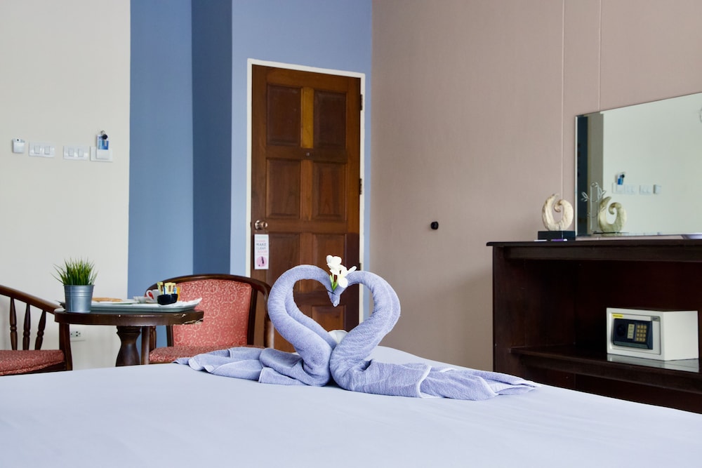Golden Guesthouse 24/47