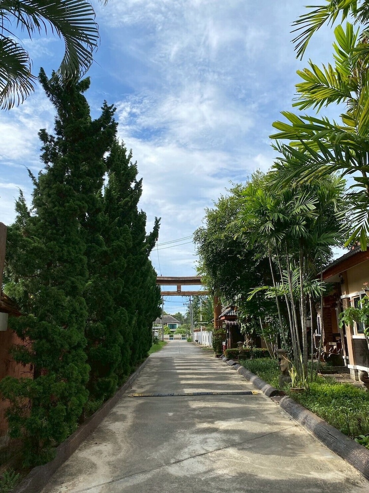 Capital O 727 Be One Resort 67/70