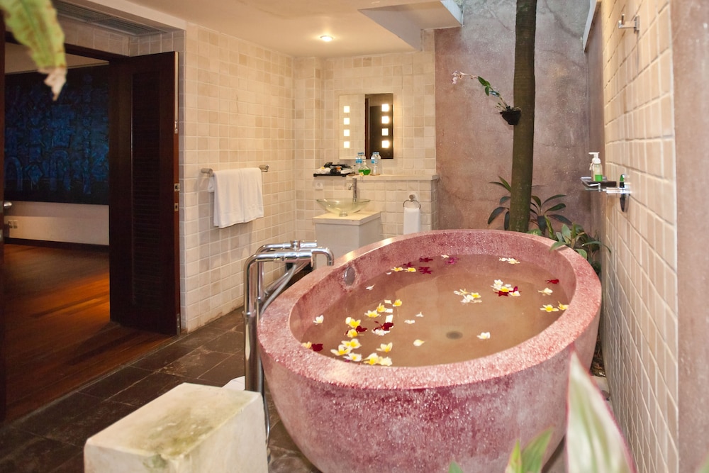 Villa Casis by Nagisa Bali 36/68