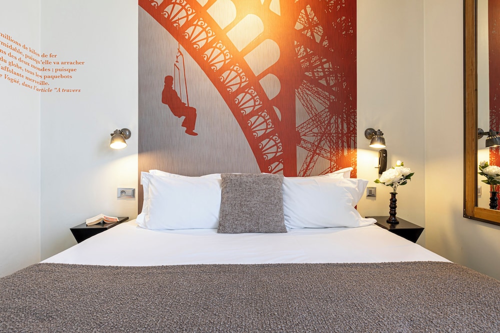 Hotel Alpha Paris Tour Eiffel 17/69