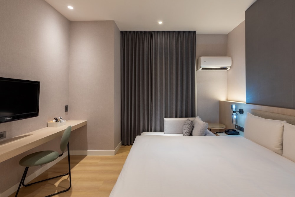Fu Hsiang Hotel 33/68