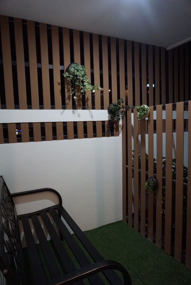 Sureena Hotel 5/39