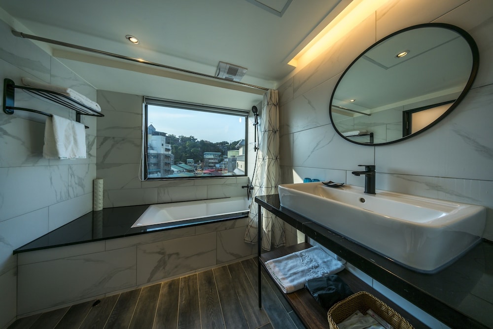 Watermark Hotel-The Harbour 39/46