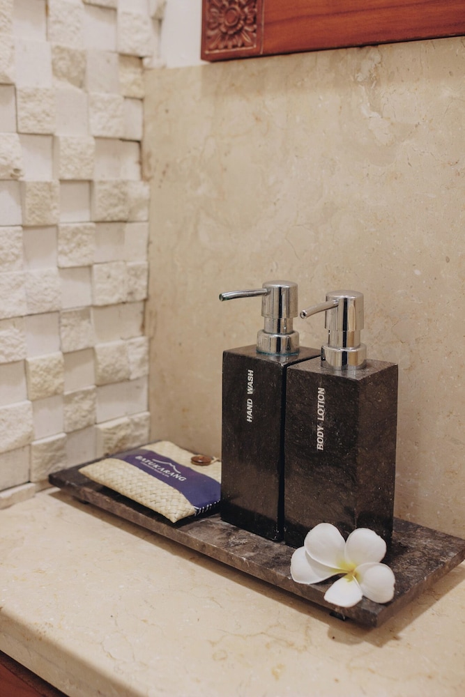 Batu Karang Lembongan Resort and Spa 12/85