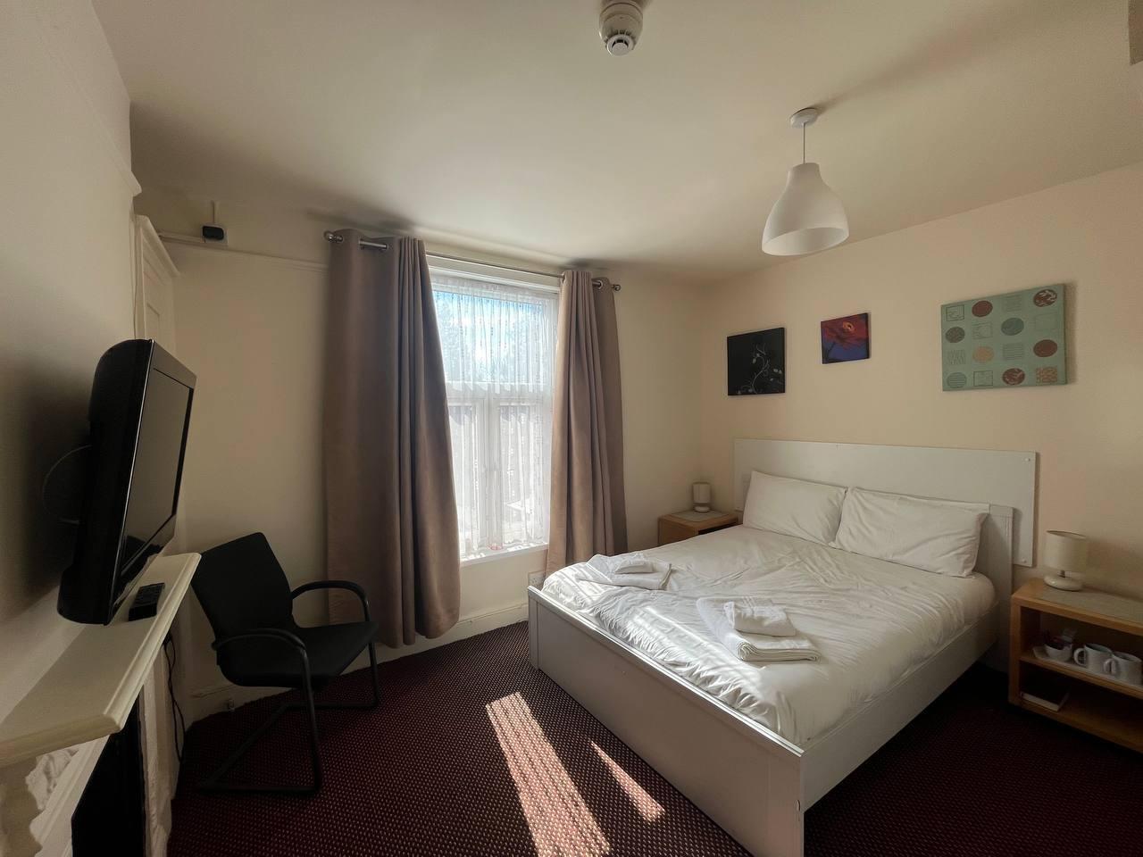 Room, Double Bed
