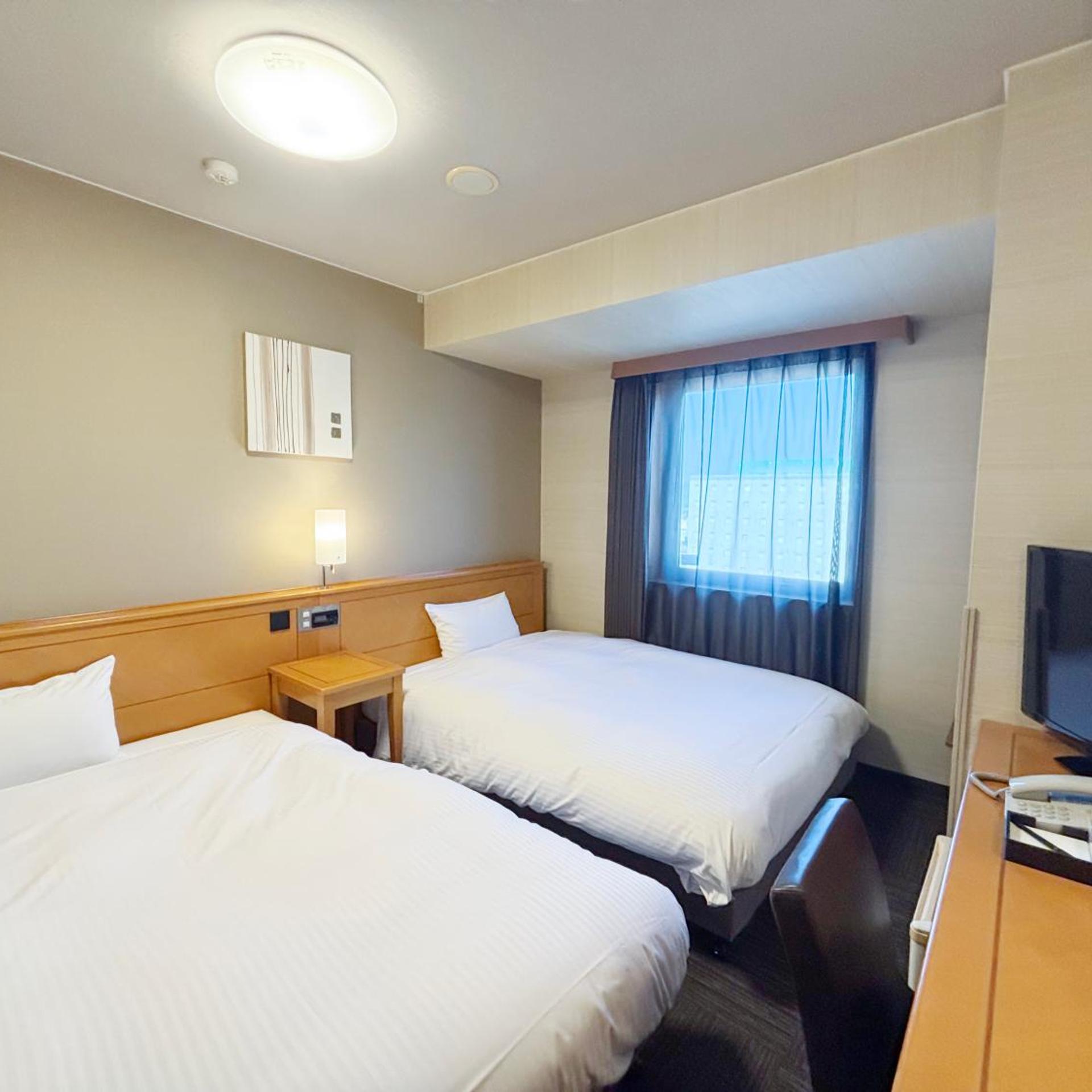 Standard, Twin Beds