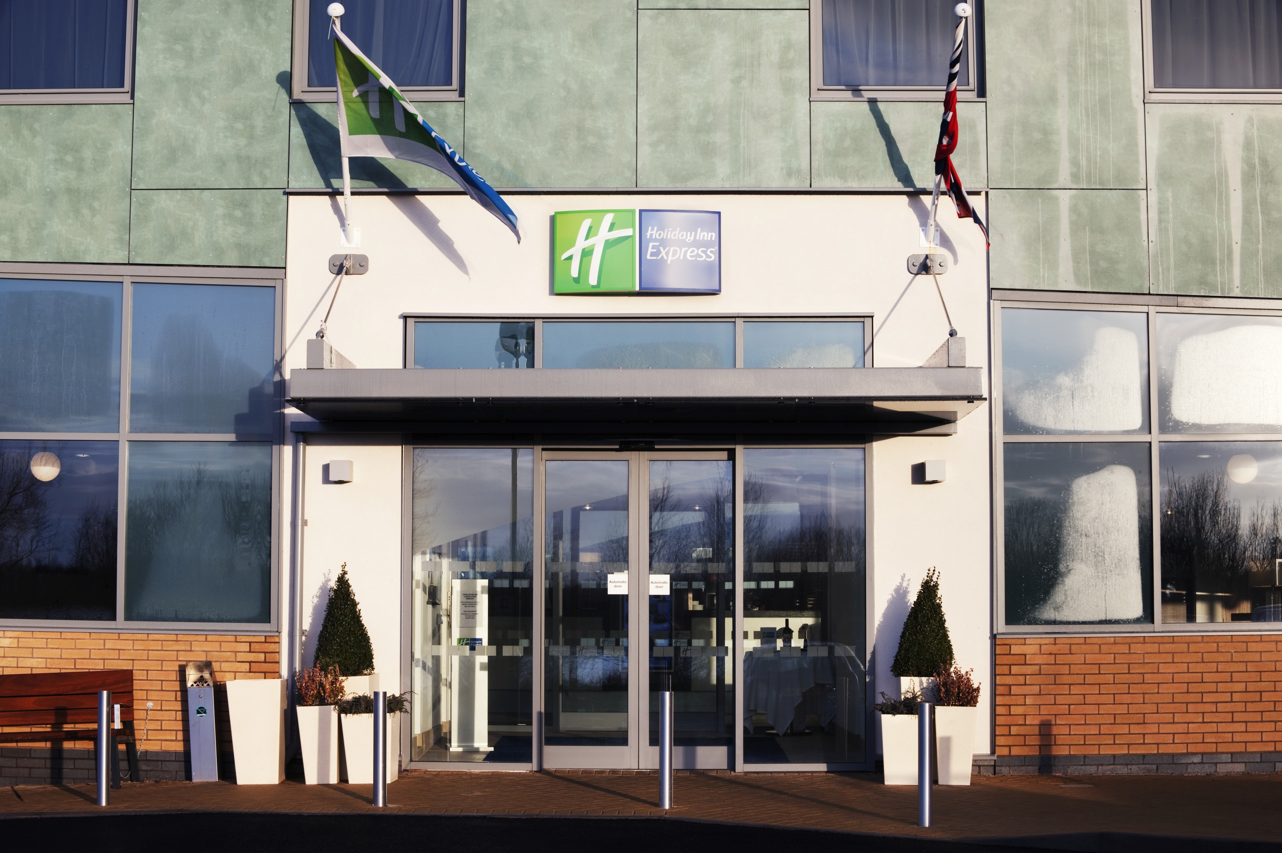 Holiday Inn Express Tamworth 5/58
