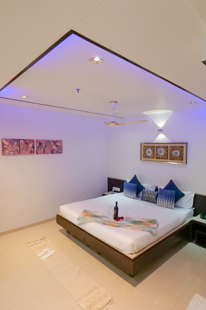 Estrela Do Mar Beach Resort - A Beach Property, Goa 8/67