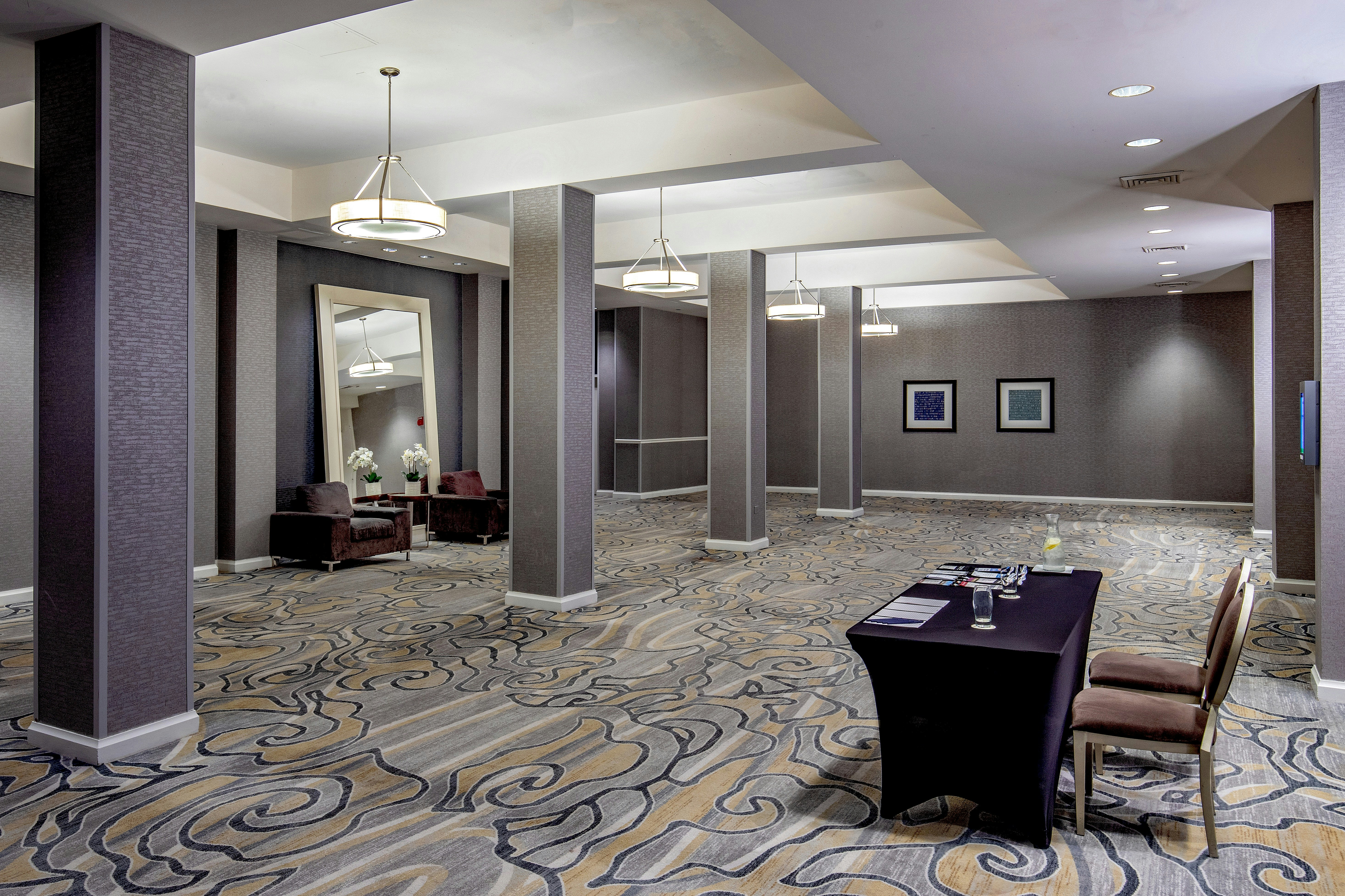 DoubleTree by Hilton Chicago - North Shore Conference Center 43/49