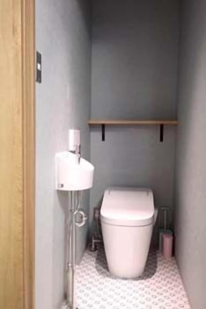 Female Dorm, Female Only