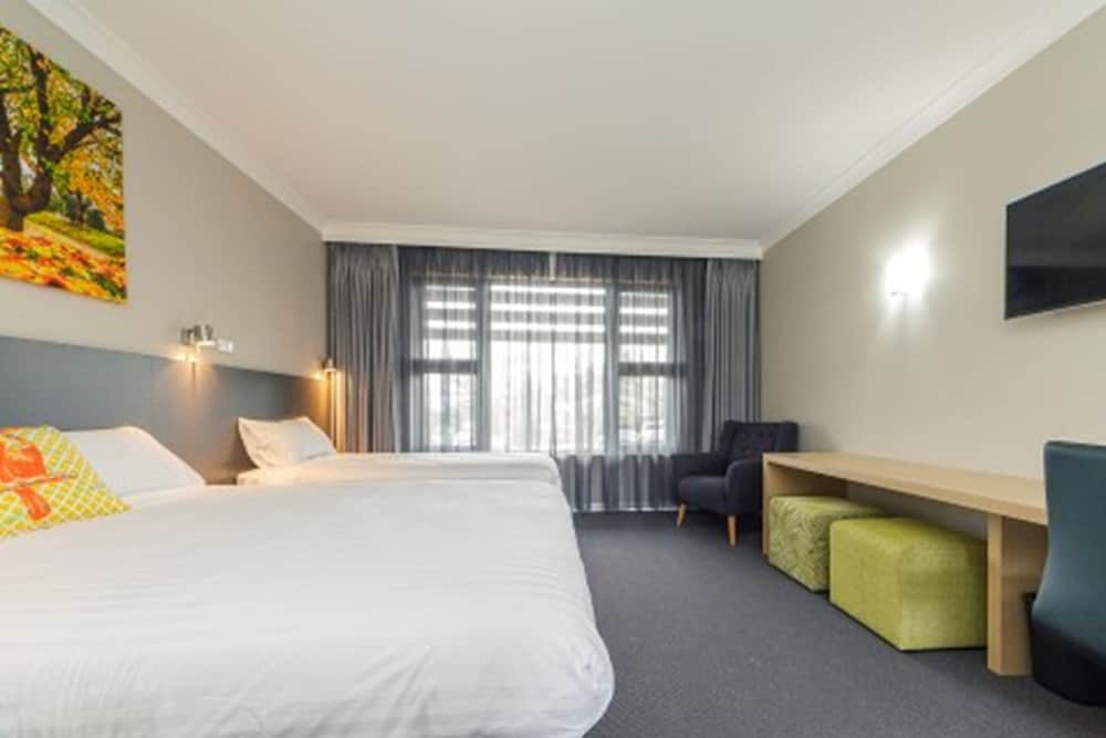 Cowra Services Club Motel 10/40