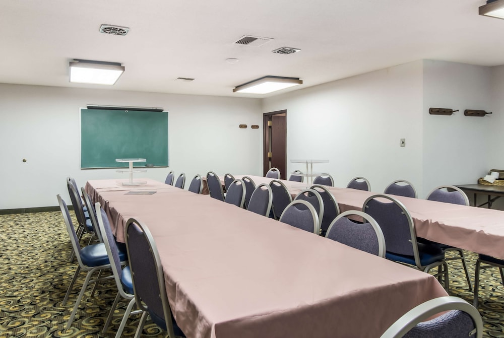 Red Lion Inn Suites Vancouver 42/53