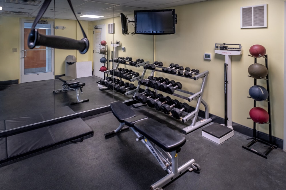 Holiday Inn Hotel & Suites Beckley 29/58